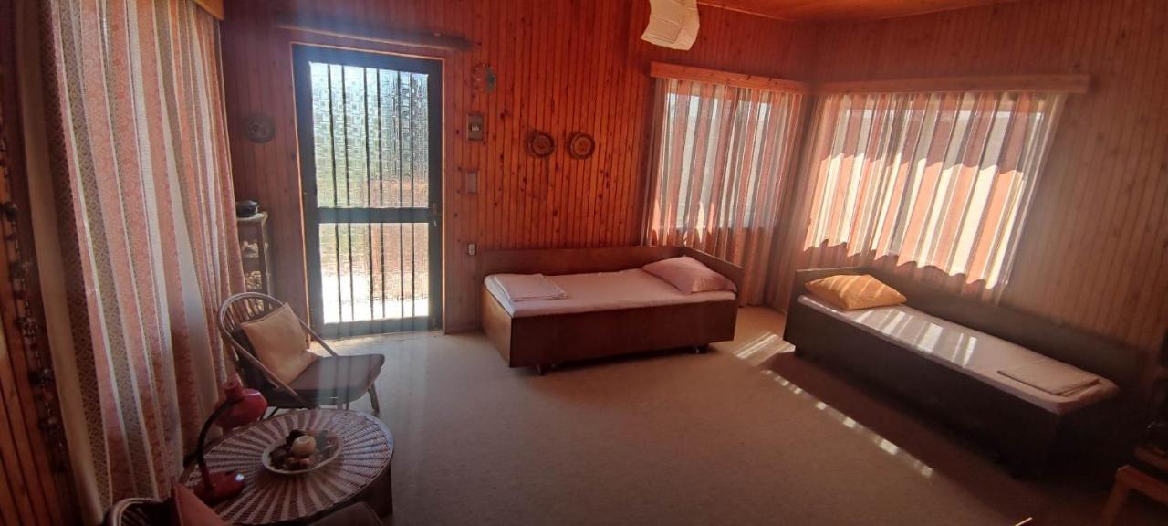 Rising Sun Guesthouse Mesochoria ภายนอก รูปภาพ