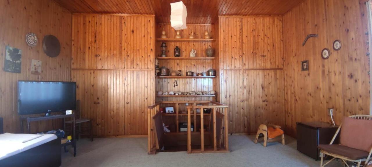 Rising Sun Guesthouse Mesochoria ภายนอก รูปภาพ